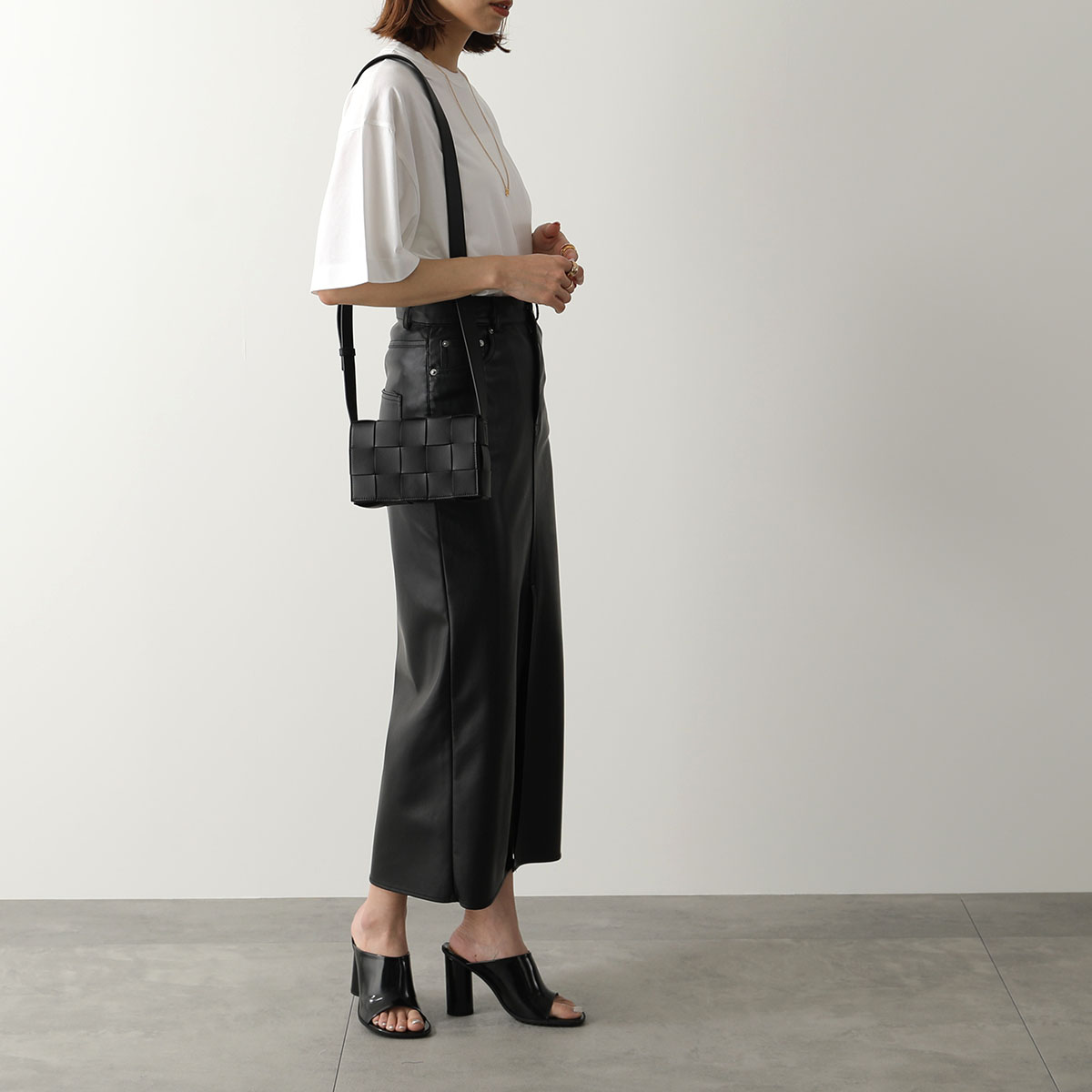 보테가 베네타 / 스몰 카세트백 블랙 730848 VMAY1 8425 STK - BOTTEGA VENETA