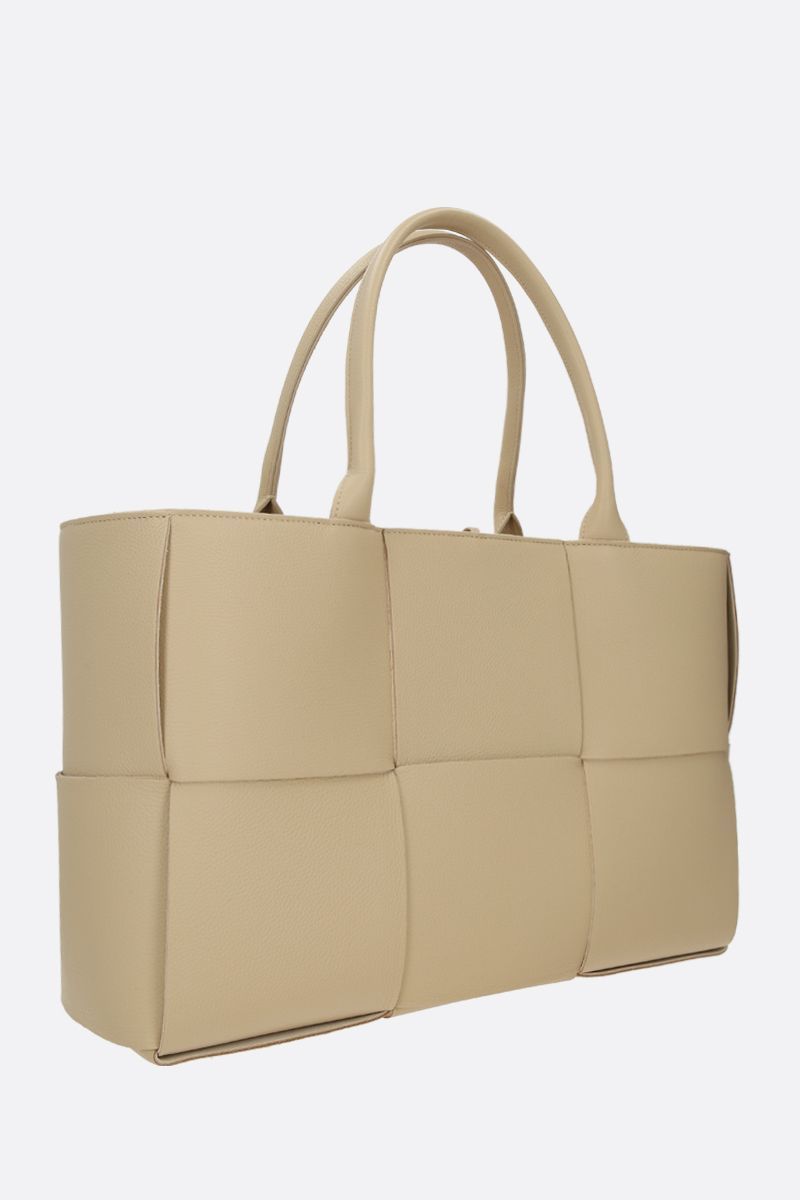  보테가베네타 / 아르코 토트백 미디엄 포리지 609175 VCP11 9776 STK - BOTTEGA VENETA