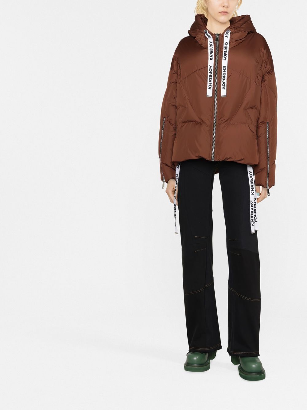  크리스조이 / 여성 푸퍼 후드 숏패딩 브라운 AFPW001NY CC118 STK - KHRISJOY