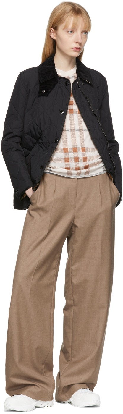 버버리 / 여성 코츠월드 퀼팅 자켓 블랙 8021751 A1189 STK - BURBERRY