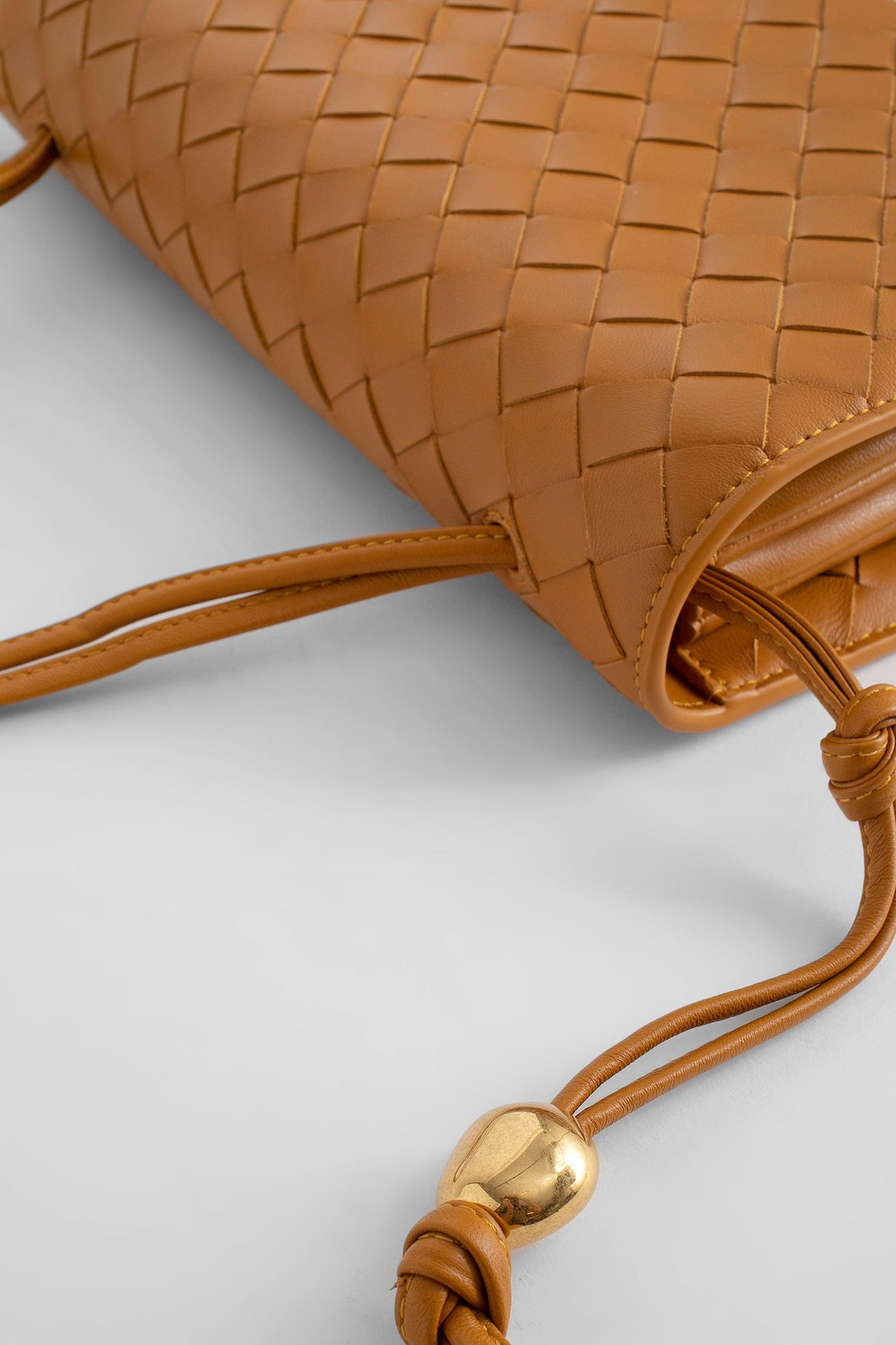 보테가베네타 / 인트레치아토 스트랩 트리오 파우치백 콥 717435 VCPP3 7716 STK - BOTTEGA VENETA