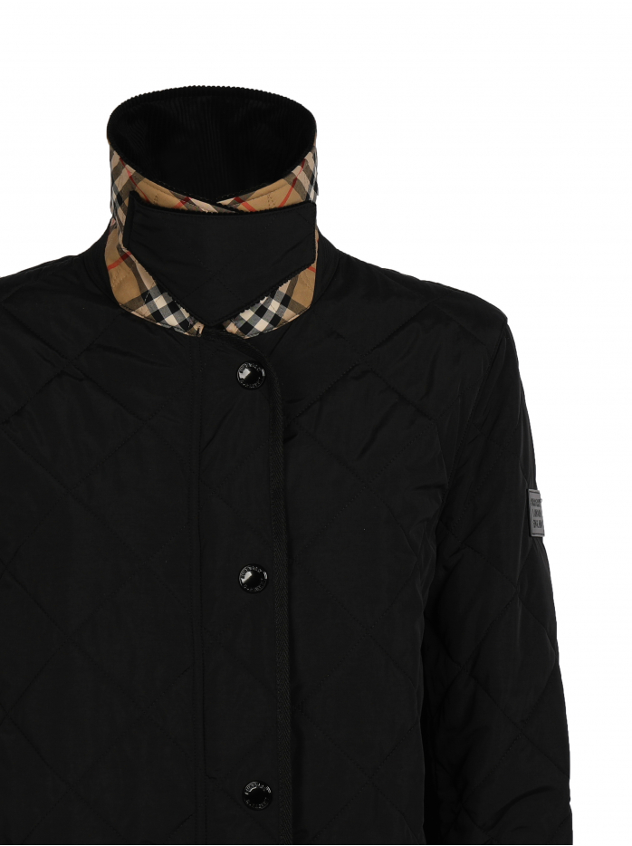 버버리 / 여성 코츠월드 퀼팅 자켓 블랙 8021751 A1189 STK - BURBERRY