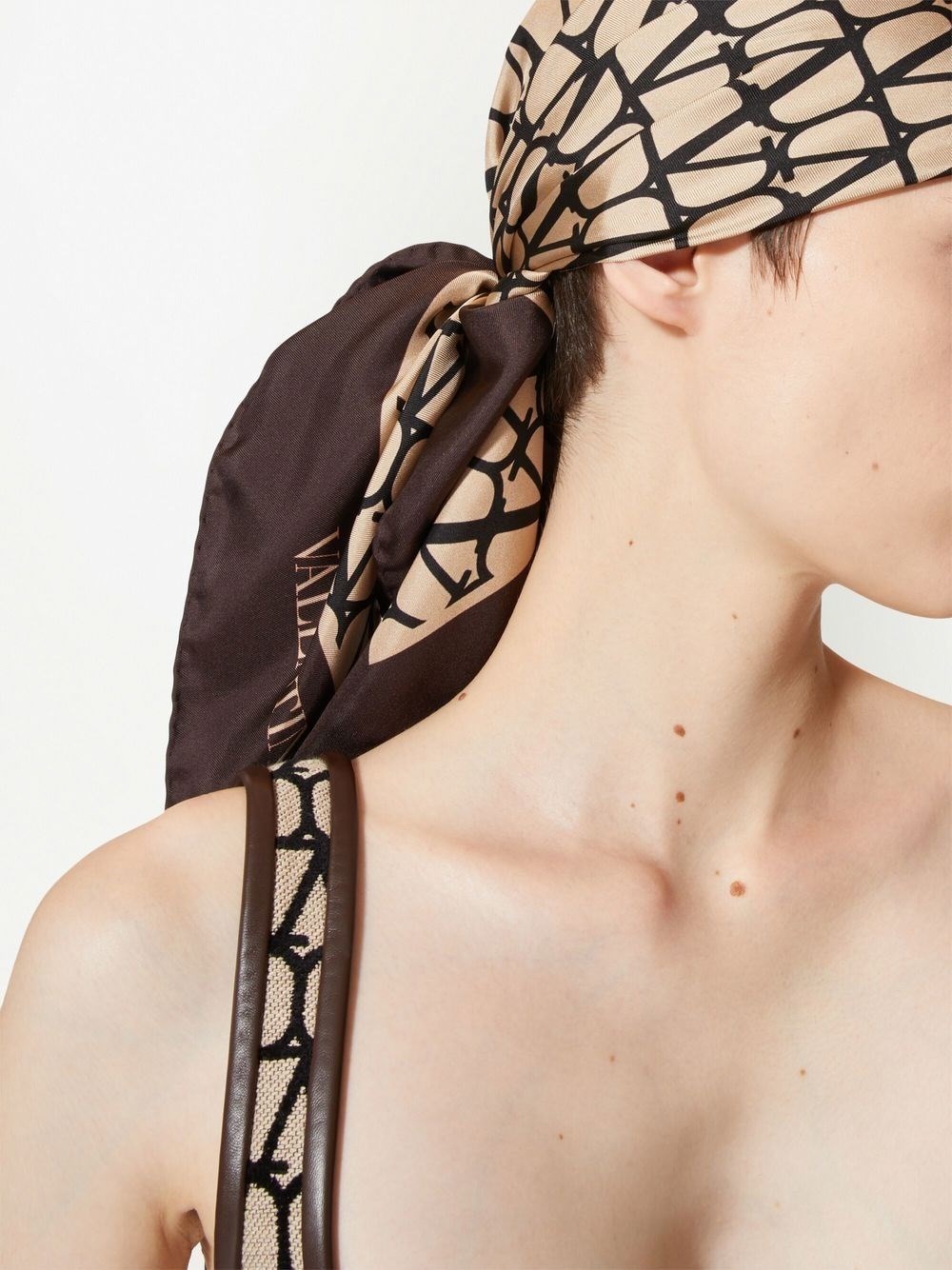 발렌티노 가라바니 / 트왈 아이코노그래피 실크 스카프 3W2EI114WYT V3D STK - VALENTINO GARAVANI