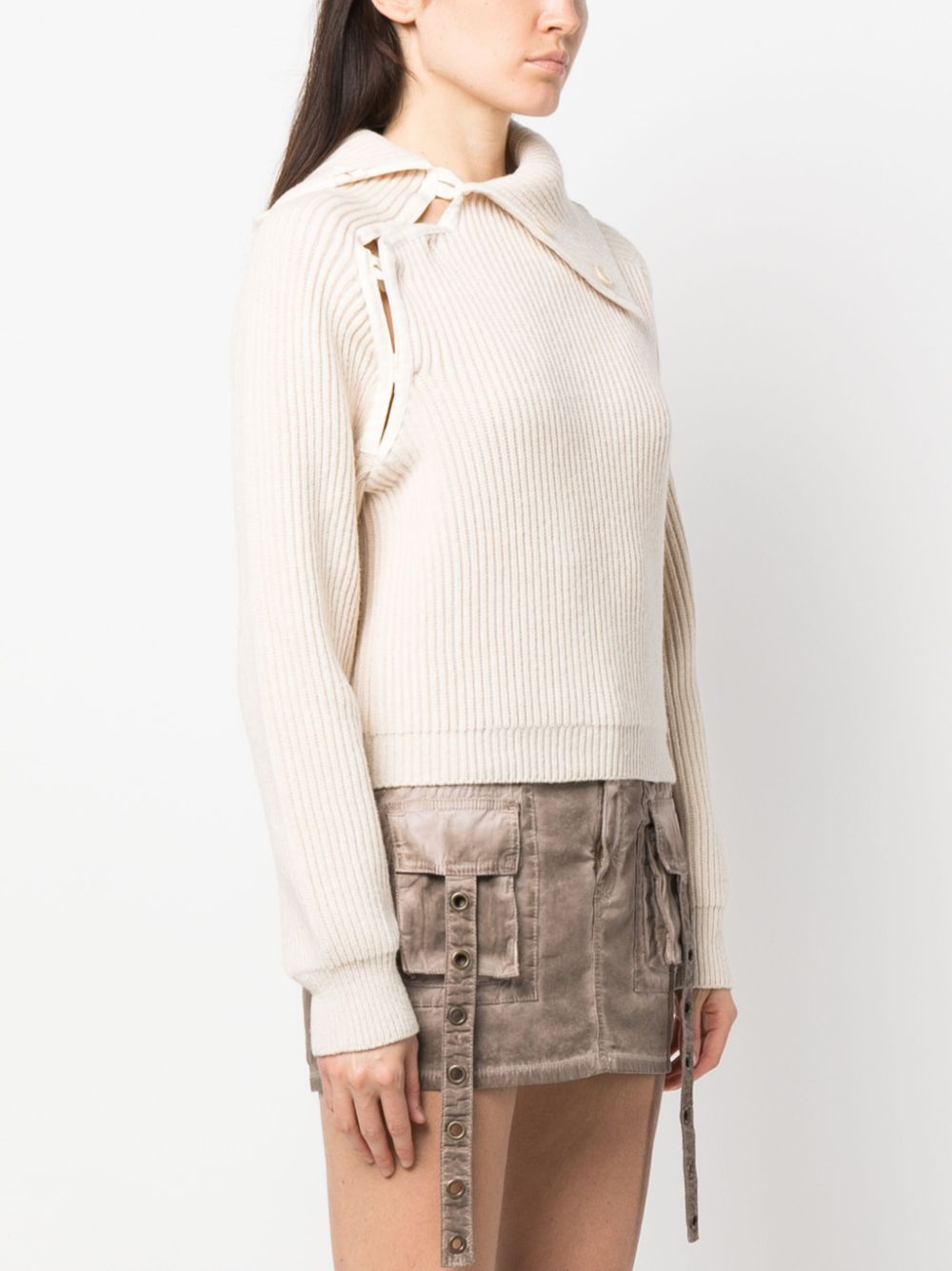 자크뮈스 / 여성 라 마이유 베가 모크넥 스웨터 라이트베이지 233KN323 2116 130 STK - JACQUEMUS