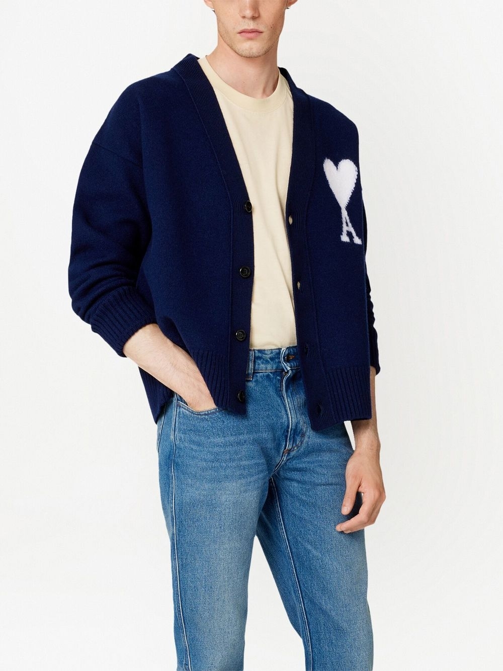 아미 / 남성 하트 로고 가디건 노틱블루 화이트 UKC002 018 493 STK - AMI