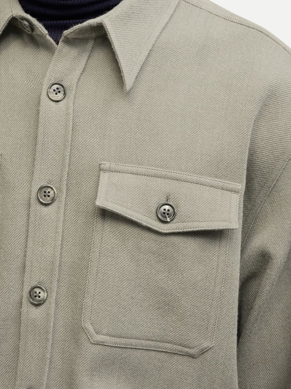 아미 / 남성 체스트 포켓 오버긴팔 셔츠 토프 UJK224 WV0030 281 STK - AMI