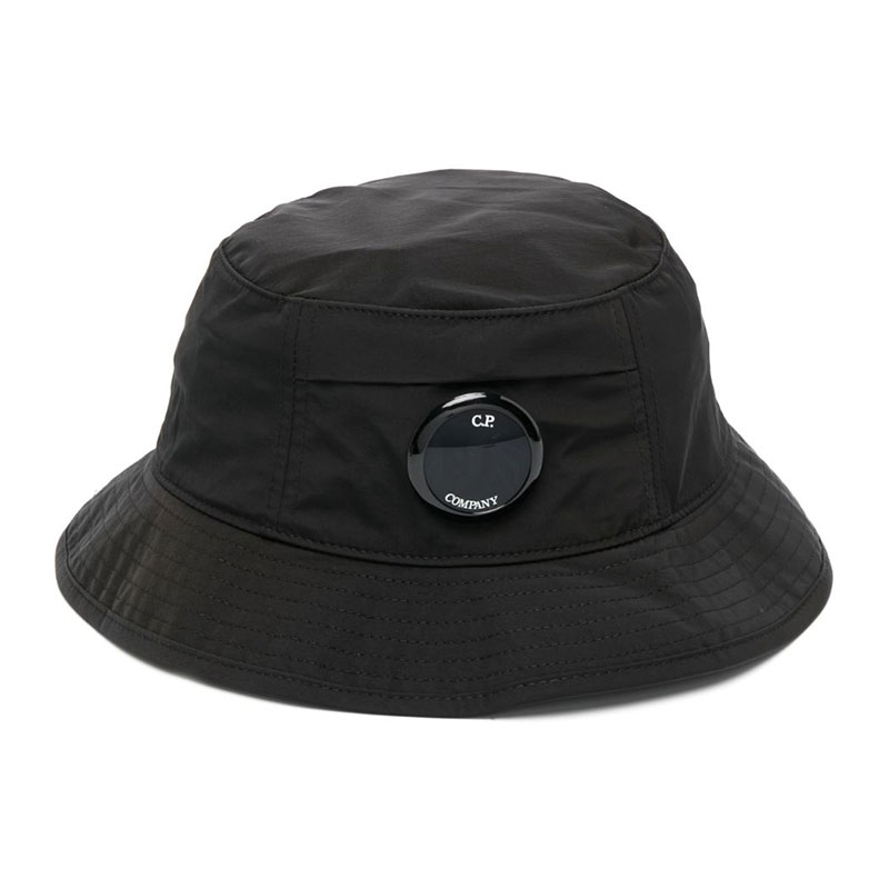 CP컴퍼니 / 크롬 R 렌즈 버킷햇 블랙 15CMAC367A 005904A 999 STK