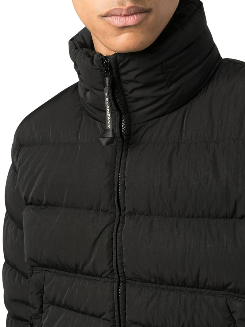 CP컴퍼니 / 남성 에코크롬 쇼트 다운재킷 블랙 15CMOW028A 006369G 999 STK - C.P. COMPANY