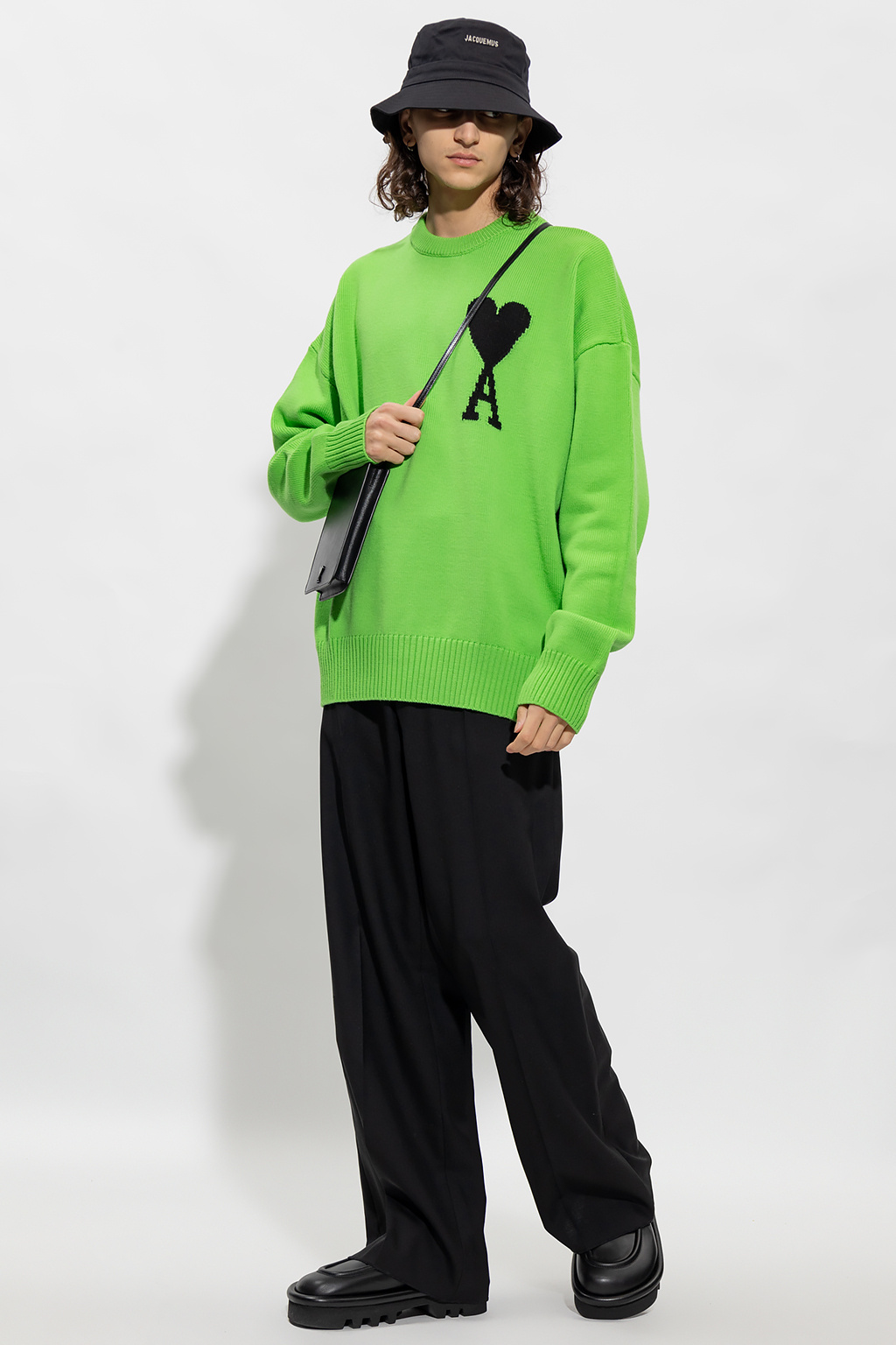 아미 / 남성 하트 인타르시아 울 니트 네온 느와르 UKS002018 324 STK - AMI