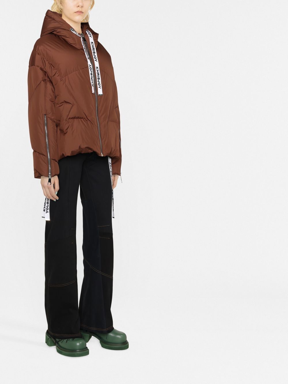  크리스조이 / 여성 푸퍼 후드 숏패딩 브라운 AFPW001NY CC118 STK - KHRISJOY