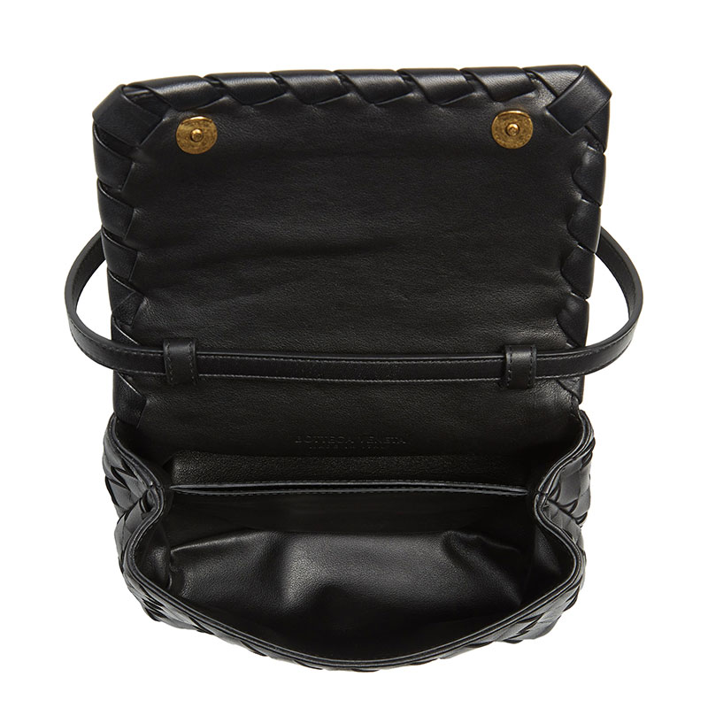 보테가베네타 / 인트레치아토 미니 플랩 크로스백 블랙 609412 VCPP5 8648 STK - BOTTEGA VENETA