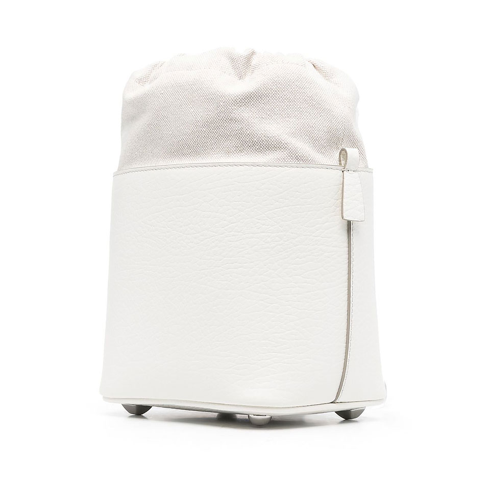  메종마르지엘라 / 5AC 스몰 버킷백 화이트 S61WG0035 P4348 H0157 STK - MAISON MARGIELA