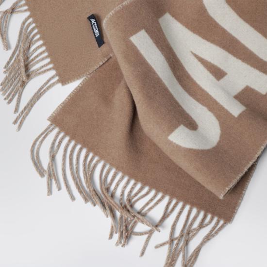 26FW 자크뮈스 머플러/스카프 ACU00435UAOT4001 193 BROWN - JACQUEMUS