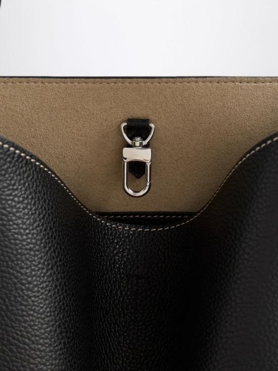 26FW 토템 숄더백 263WAL0139LE0030 001 Black - TOTEME