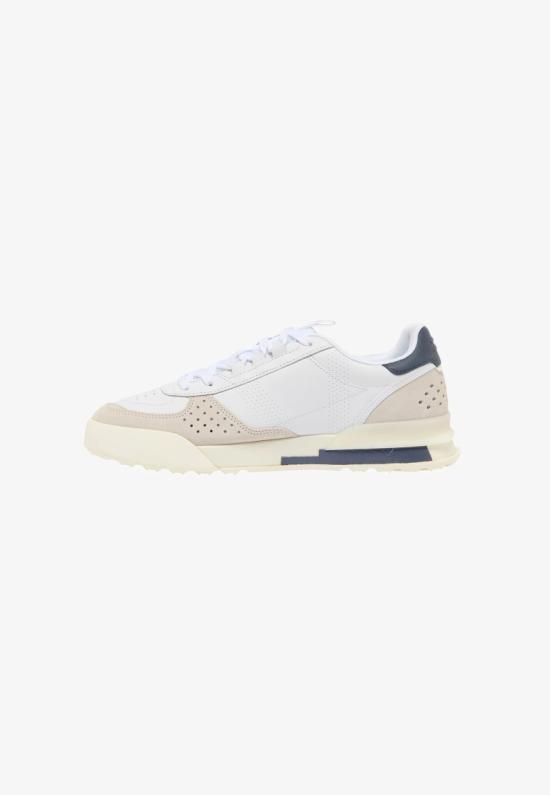 26FW 라코스테 스니커즈 I04344X96 White - LACOSTE