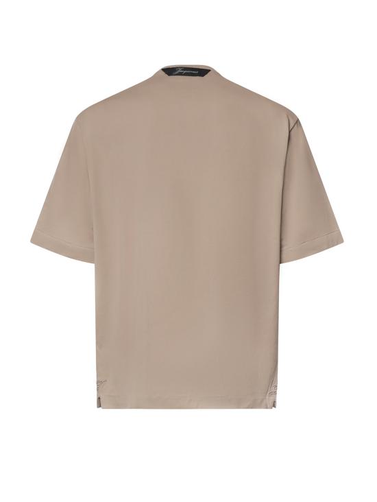 26FW 자크뮈스 롱 카레 반팔 티셔츠 TSM00578AJ00254 150 BEIGE - JACQUEMUS