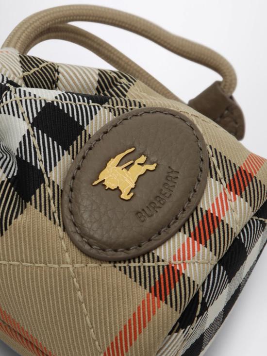 26FW 버버리 키링 8127855 Sand - BURBERRY