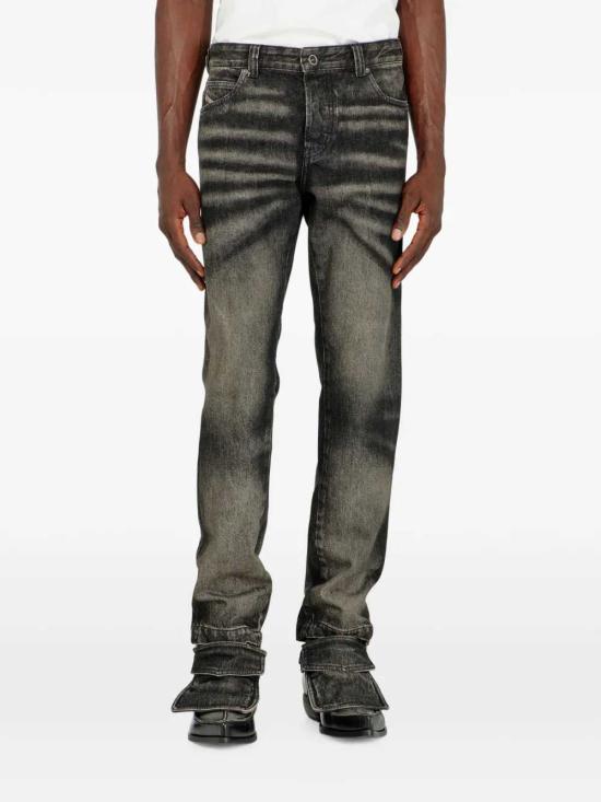 26FW 디젤 데님 팬츠 A2628709R33 02 - DIESEL