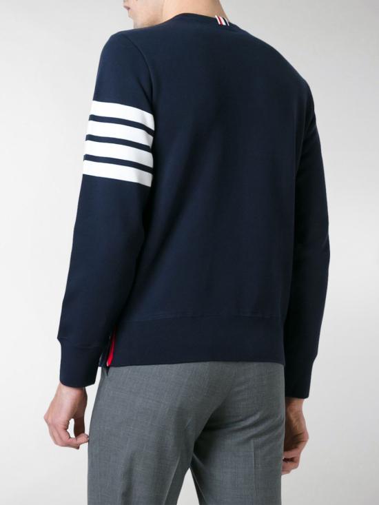 26FW 톰브라운 로고 패치 엔지니어드 4바 스웨트셔츠 MJT021H00535 461 NAVY - THOM BROWNE