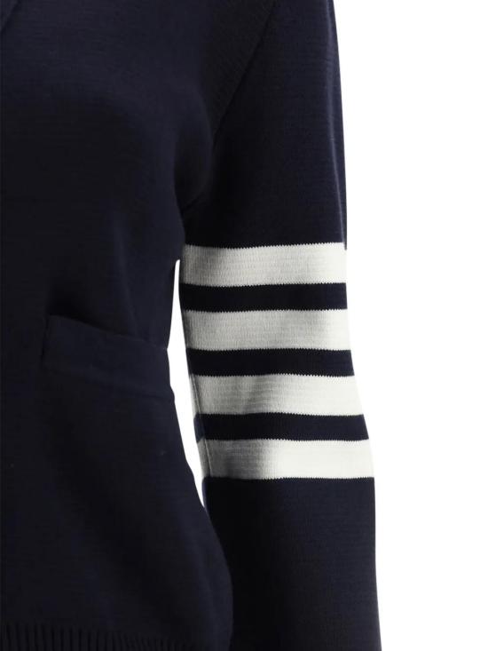 26FW 톰브라운 코튼 4바 밀라노 클래식 브이넥 가디건 FKC207A00219 NAVY415 - THOM BROWNE