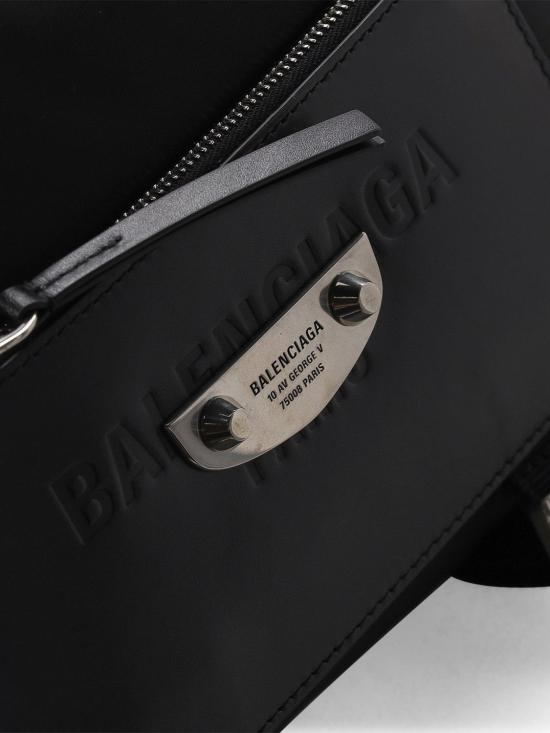 26FW 발렌시아가 크로스백 A000HG2ACPU 1000 Black - BALENCIAGA