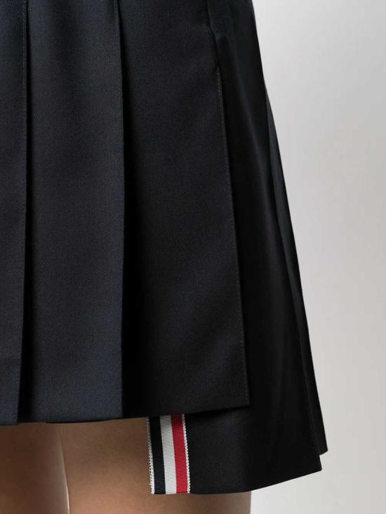 26FW 톰브라운 슈퍼 120수 스쿨 유니폼 드롭백 플리츠 미니 스커트 FGC402V00626 NAVY 415 - THOM BROWNE