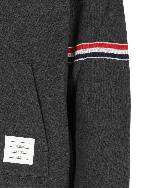 26FW 톰브라운 터틀넥 MJT590AJ0328 CHARCOAL 015 - THOM BROWNE