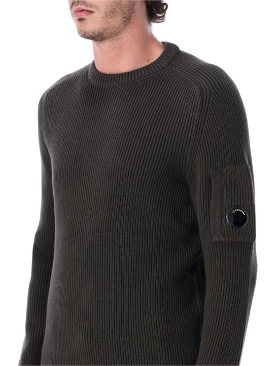 26FW 씨피 컴퍼니 니트웨어 21CMKN101A006608A985 Black - C.P. COMPANY