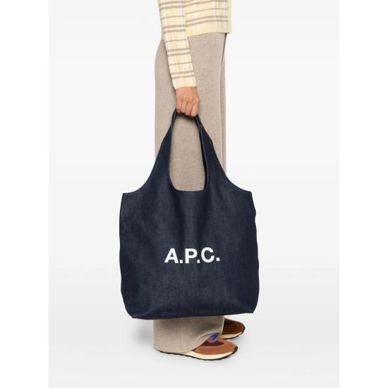 26FW 아페쎄 나논 로고 토트백 COHIZ M61565 IAI BLUE - A.P.C.
