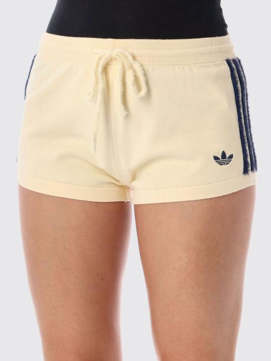 26FW 아디다스 숏팬츠 KS6795 Cream - ADIDAS