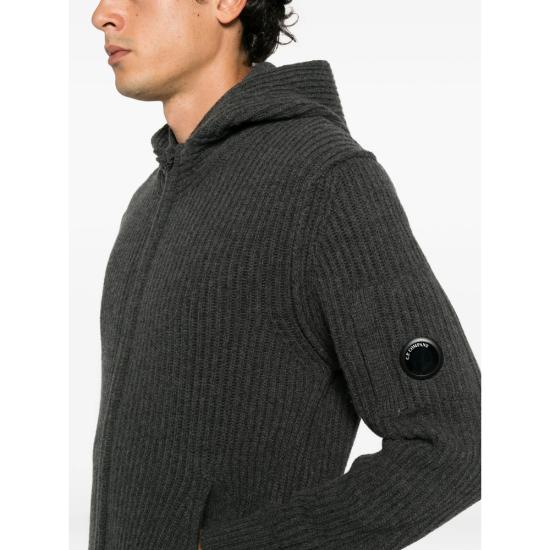 26FW 씨피 컴퍼니 니트웨어 MKN106A11 0149A 978 GREY - C.P. COMPANY