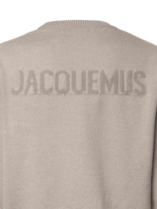 26FW 자크뮈스 스웨터 SWM00629AK00347130 LIGHT BEIGE - JACQUEMUS