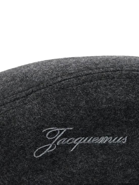 26FW 자크뮈스 베레모 25HACU00791AW00700 970 GREY - JACQUEMUS