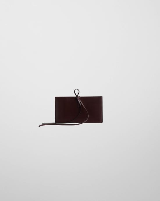 26FW 피비 파일로 스플레이 클러치 EB14 LT0246803CHS BROWN