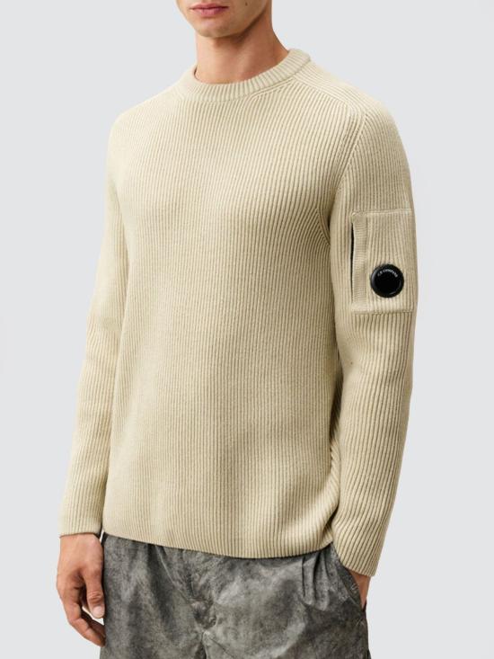 26FW 씨피 컴퍼니 풀 립 코튼 나일론 렌즈 크루넥 스웨터 21CMKN101A006608A 120 Beige