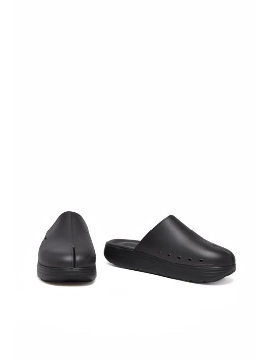 25FW 수이코크 뮬/슬리퍼 블랙 미니멀리스트 슬립온 고무 슬리퍼 - SUICOKE