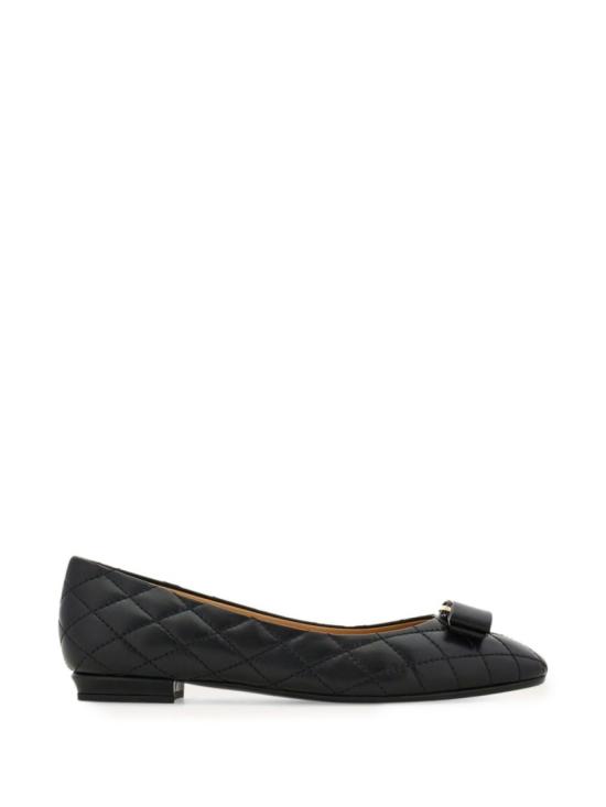 26FW 살바토레 페라가모 플랫 슈즈 01M456VARINAQUILT798498NAPPA ICE KIM ANTIMNERO Black