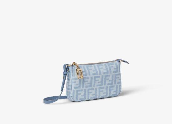 26FW 펜디 바게트 지퍼 파우치 8BS073 AY6YF1X25 BLUE - FENDI
