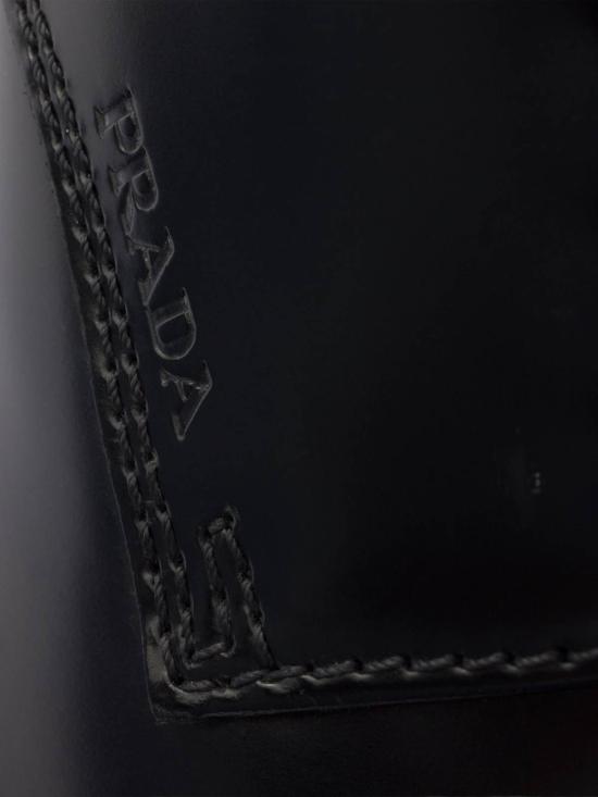 26FW 프라다 브러쉬드 레더 레이스드 슈즈 2EE497055FG000F0002 BLACK - PRADA