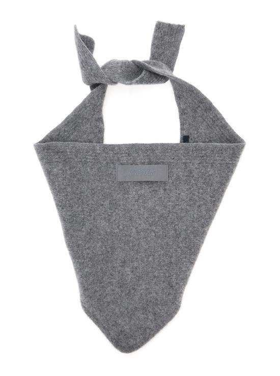 26FW 자크뮈스 르 샤를 그로 그레인 숄 ACU00669AK00227970 Grey - JACQUEMUS