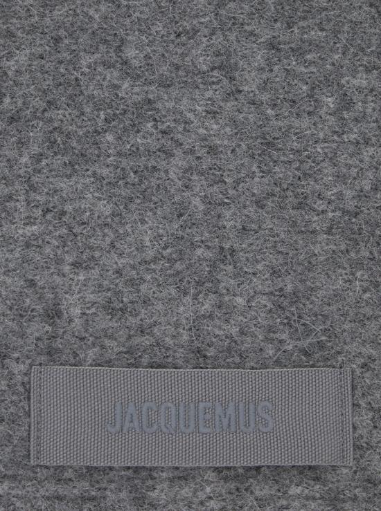 26FW 자크뮈스 르 샤를 그로 그레인 숄 ACU00669AK00227970 Grey - JACQUEMUS