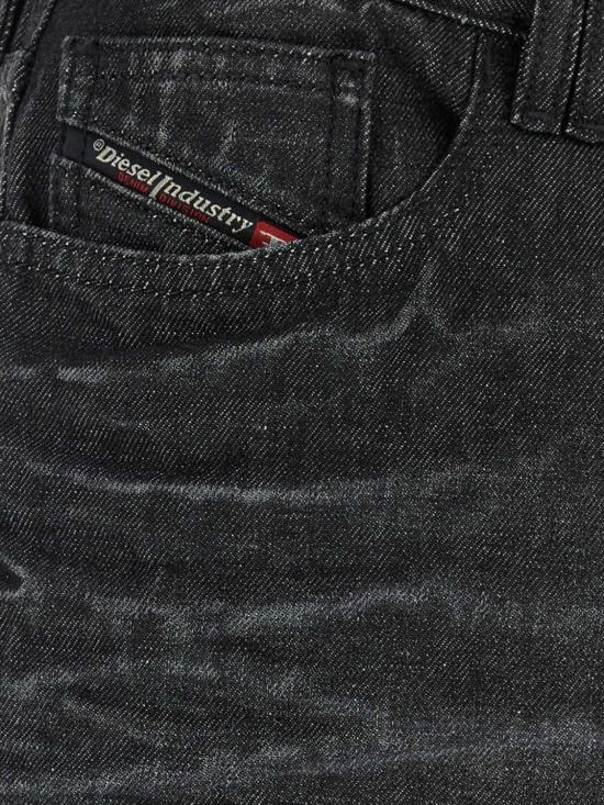 26FW 디젤 데님 팬츠 A2588709R3932 02 Black - DIESEL