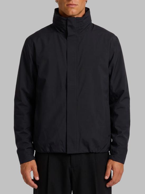 26FW 아크테릭스 자켓 X000010797 BLACK