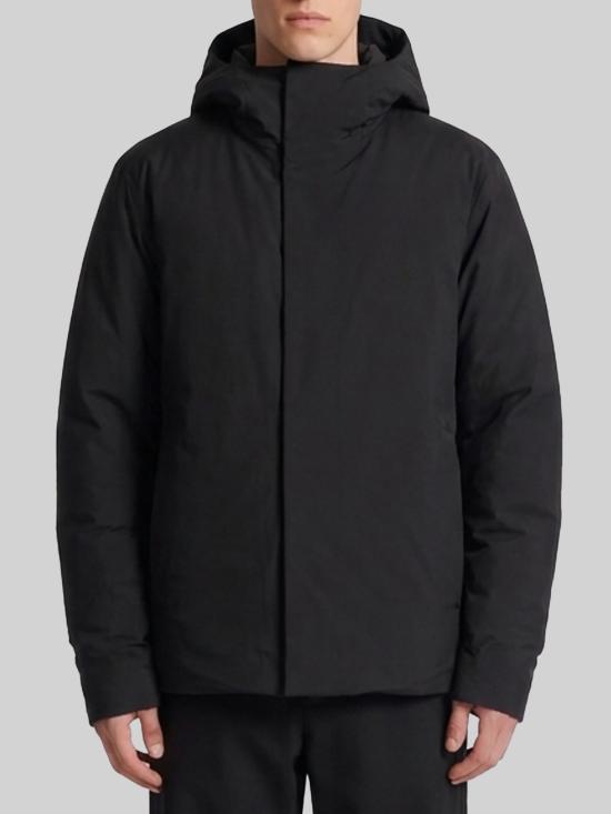 26FW 아크테릭스 자켓 X000009879 BLACK