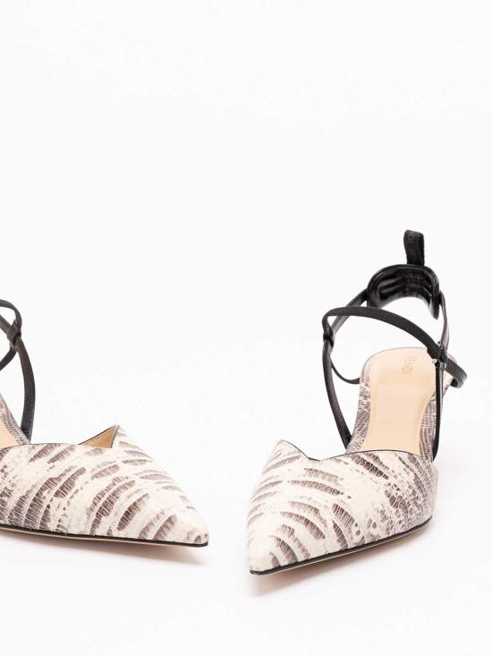 26FW 펜디 샌들 8J9230B18BF1XJU WHITE - FENDI