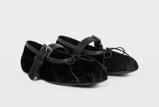 26FW 앤 드뮐미스터 플랫 슈즈 B0013323FA753 099 BLACK
