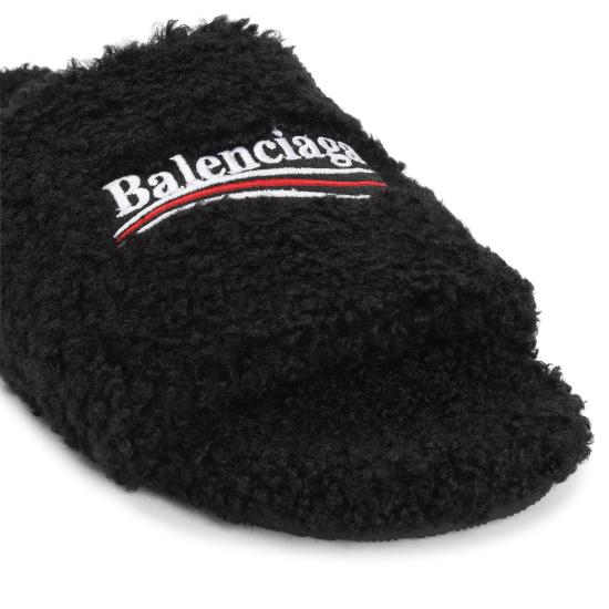 26FW 발렌시아가 퍼리 오픈 뮬 654747 W14C2 1096 BLACK WHITE RED - BALENCIAGA