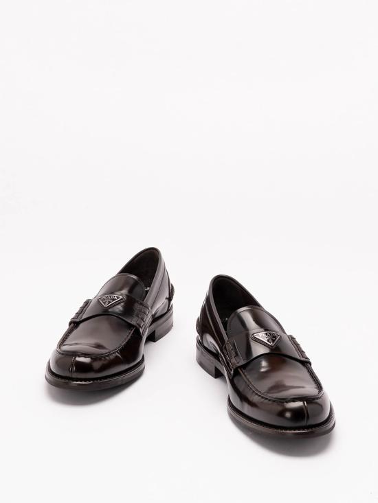 26FW 프라다 브러쉬드 레더 로퍼 2DB223055FX000F0DFH DARK BROWN - PRADA