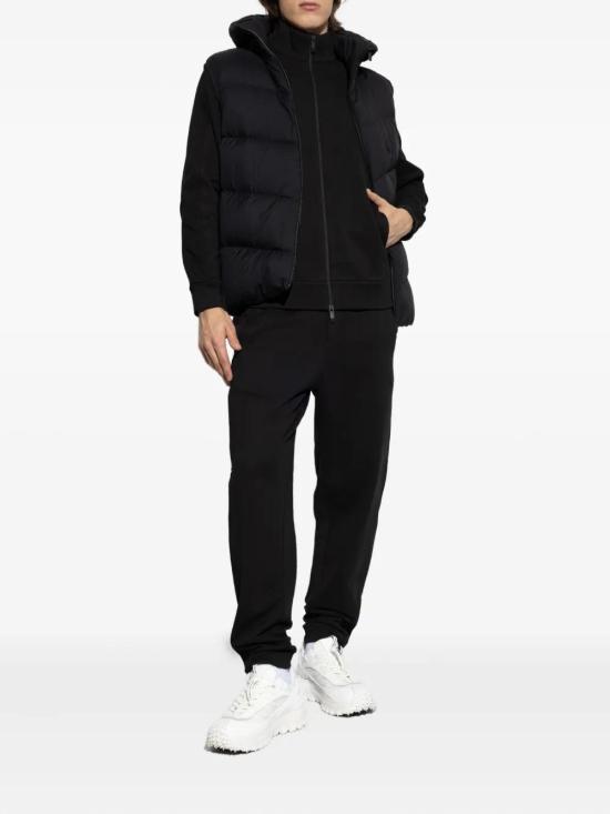 26FW 몽클레어 로고 패치 코튼 스웨트팬츠 8H00002 89AZY 999 BLACK DOM - MONCLER