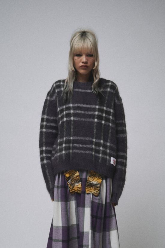  찰스 제프리 러버보이 스웨터 FW26U188 064090601 PRP Purple YellowTartan M